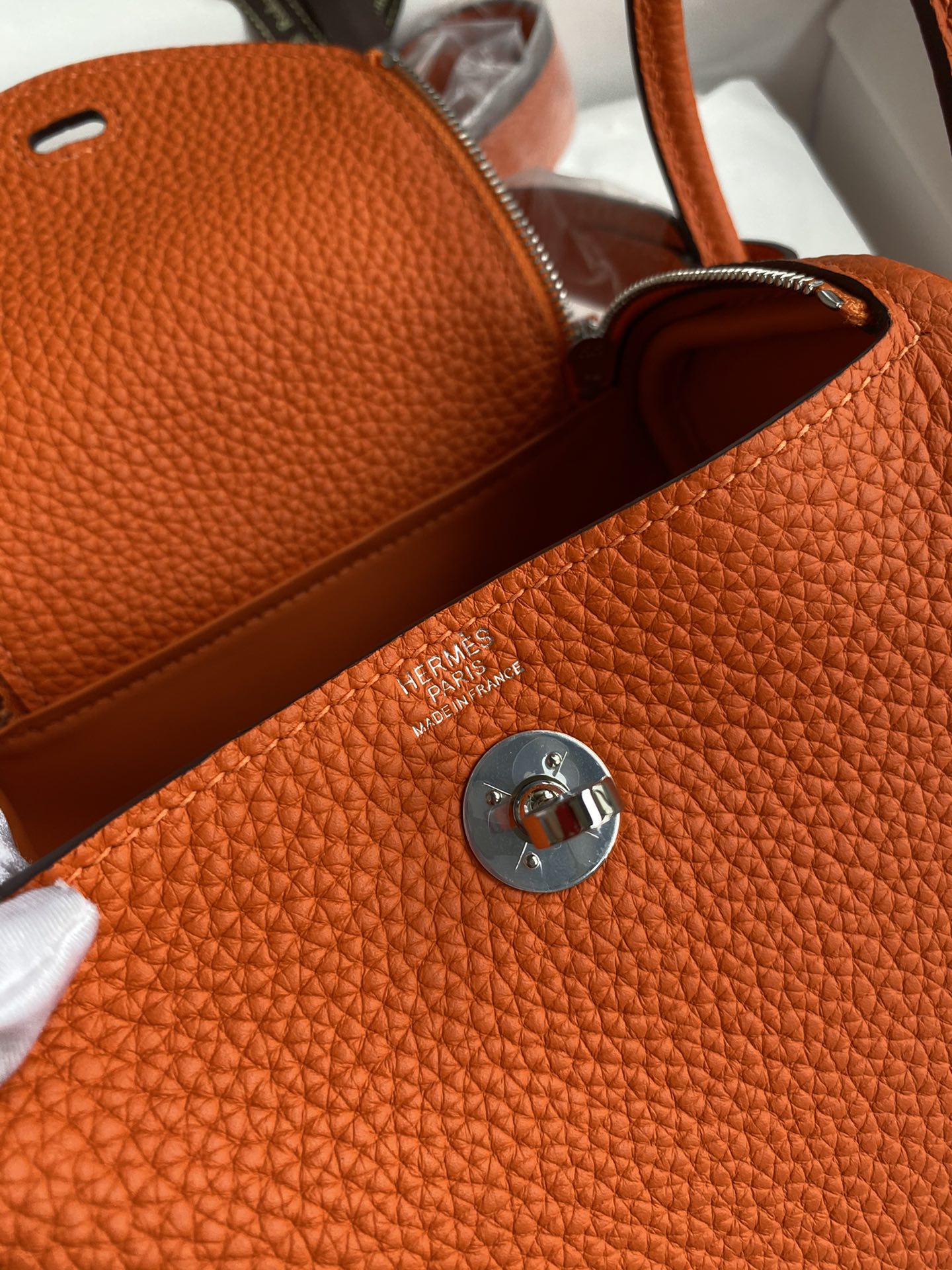 Hermes Mini Lindy 19cm Handbag Shoulder Bag In Orange Clemence Leather